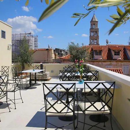 Heritage Santa Lucia Hotel 4*