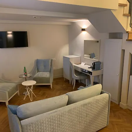 Heritage Santa Lucia Hotel 4*