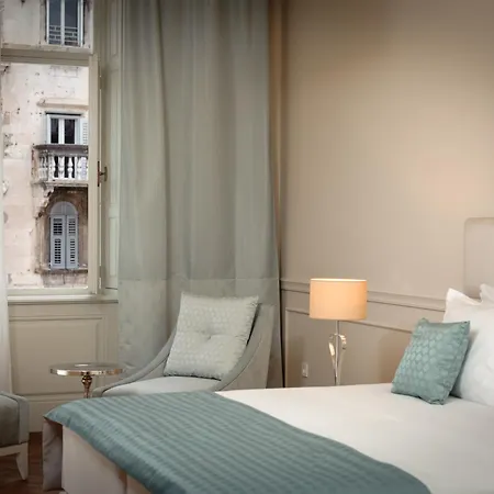 Heritage Santa Lucia Otel