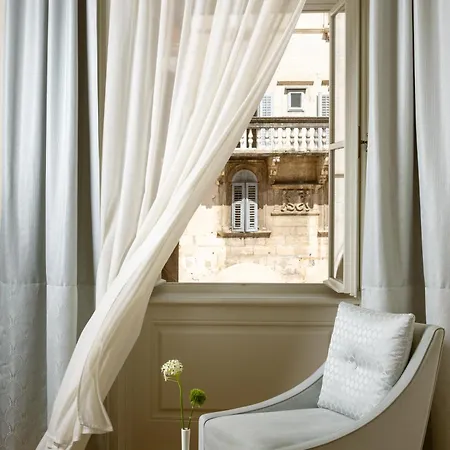 Heritage Santa Lucia سبليت