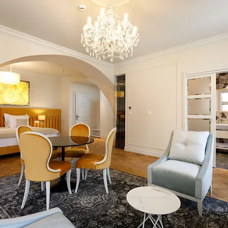 Heritage Santa Lucia Otel