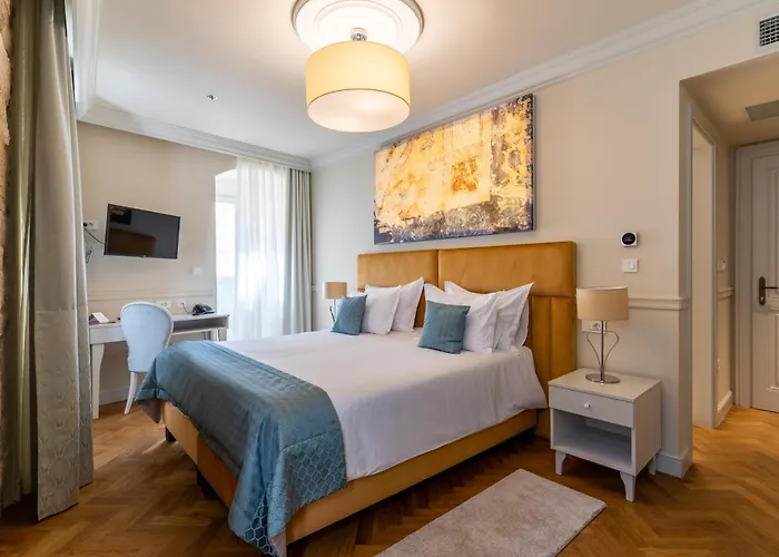 Heritage Santa Lucia Hotel