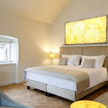 Heritage Santa Lucia